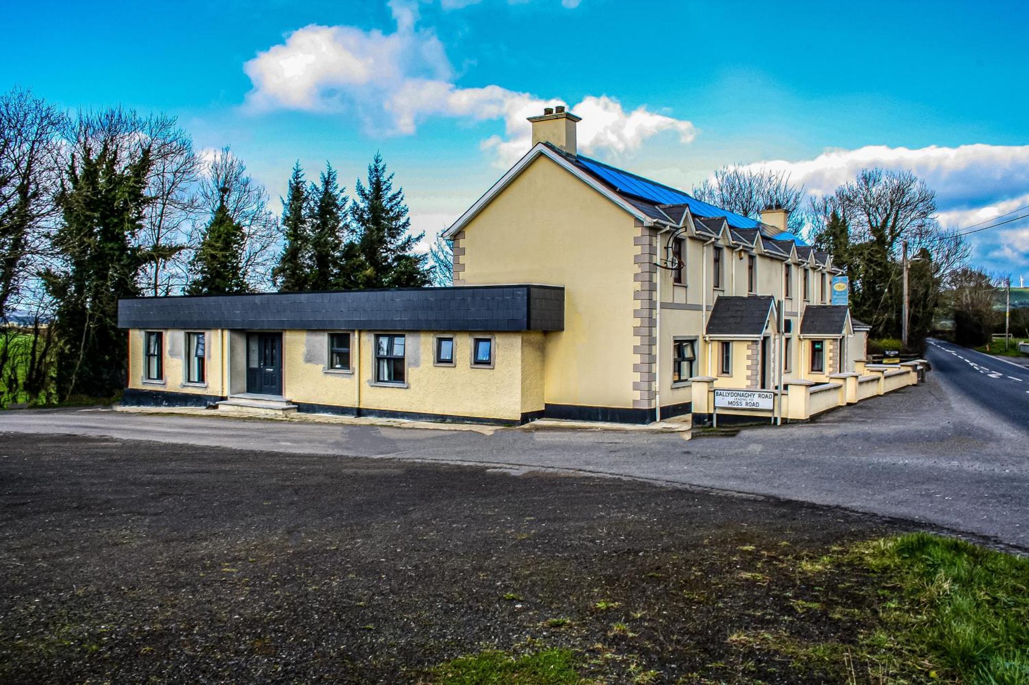 The Coach Inn Strabane Extérieur photo